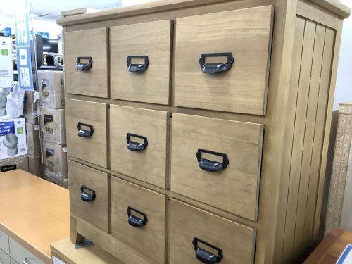 収納家具のチェスト