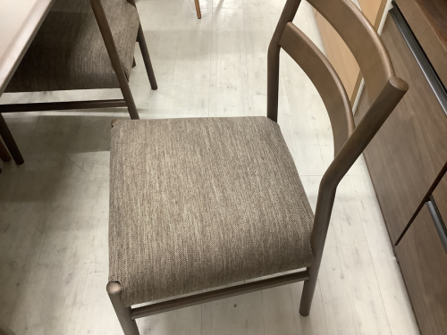 テーブルのダイニングセット