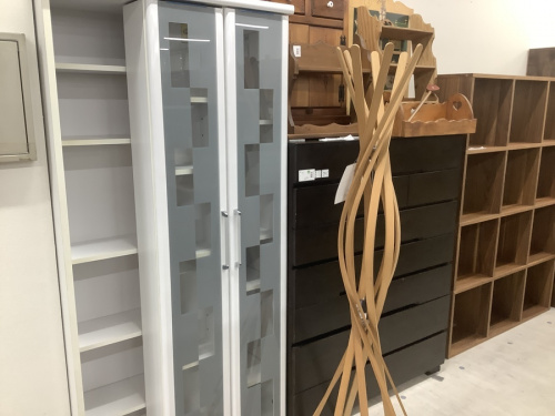 収納家具の本収納
