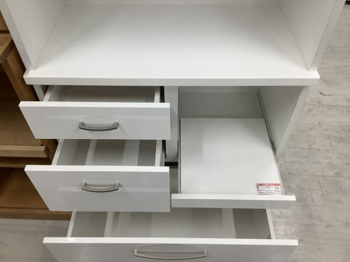 収納家具のニトリ