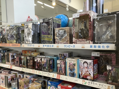 トレファク堺福田のフィギュア