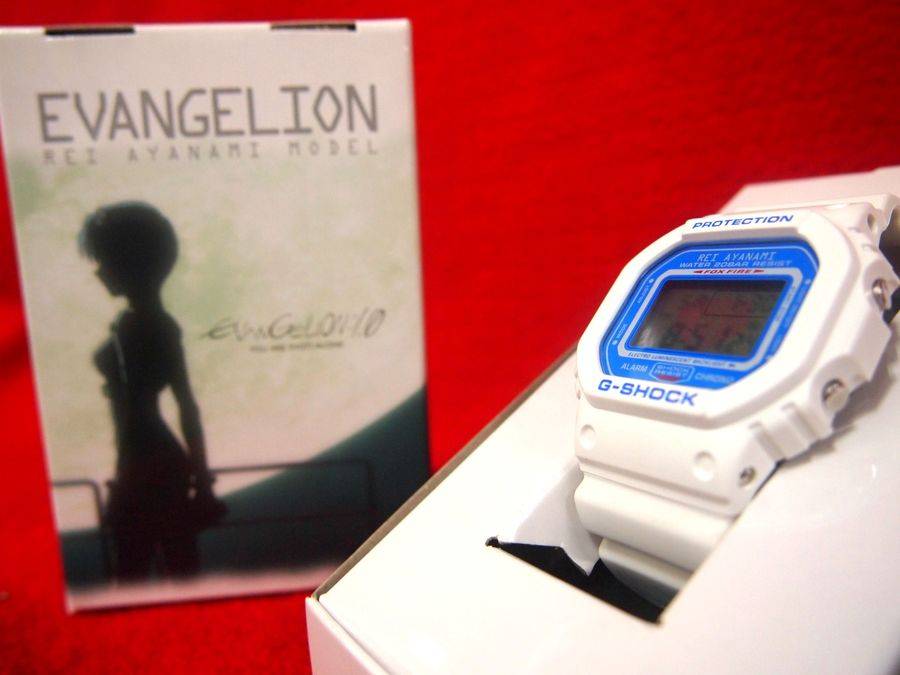 美品 G-SHOCK×エヴァンゲリオン新劇場版:序 綾波レイ DW-5600VT CASIO(カシオ）G-SHOCK エヴァンゲリオン綾波レイモデルDW