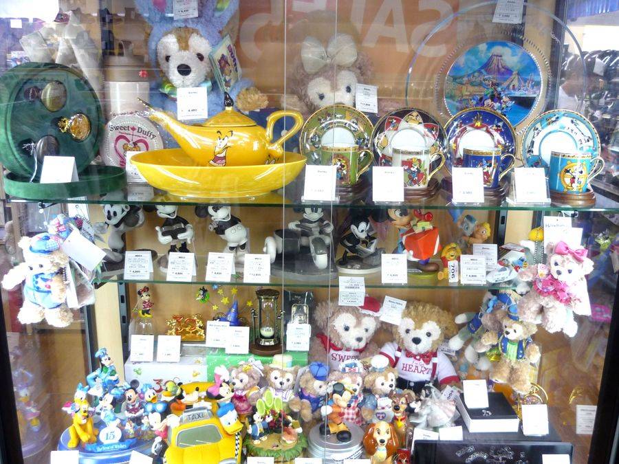 ディズニーシー開園15周年記念フィギュアリン買取入荷！！【藤沢店