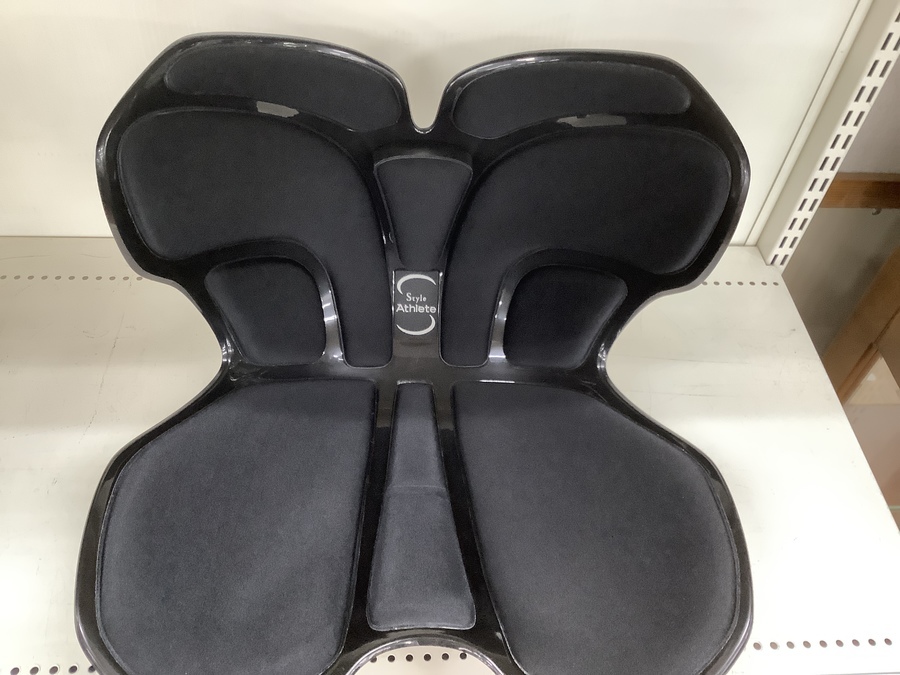 MTG（エムティージー）の骨盤サポートチェア Style Athleteを買取入荷