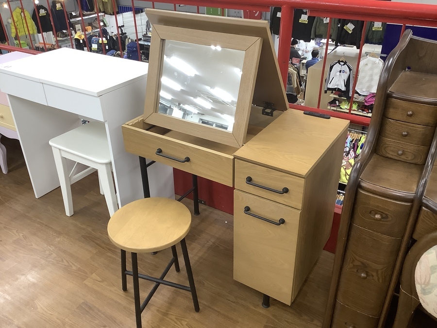 LOWYA(ローヤ)のドレッサーを買取入荷しました！｜2021年12月11日