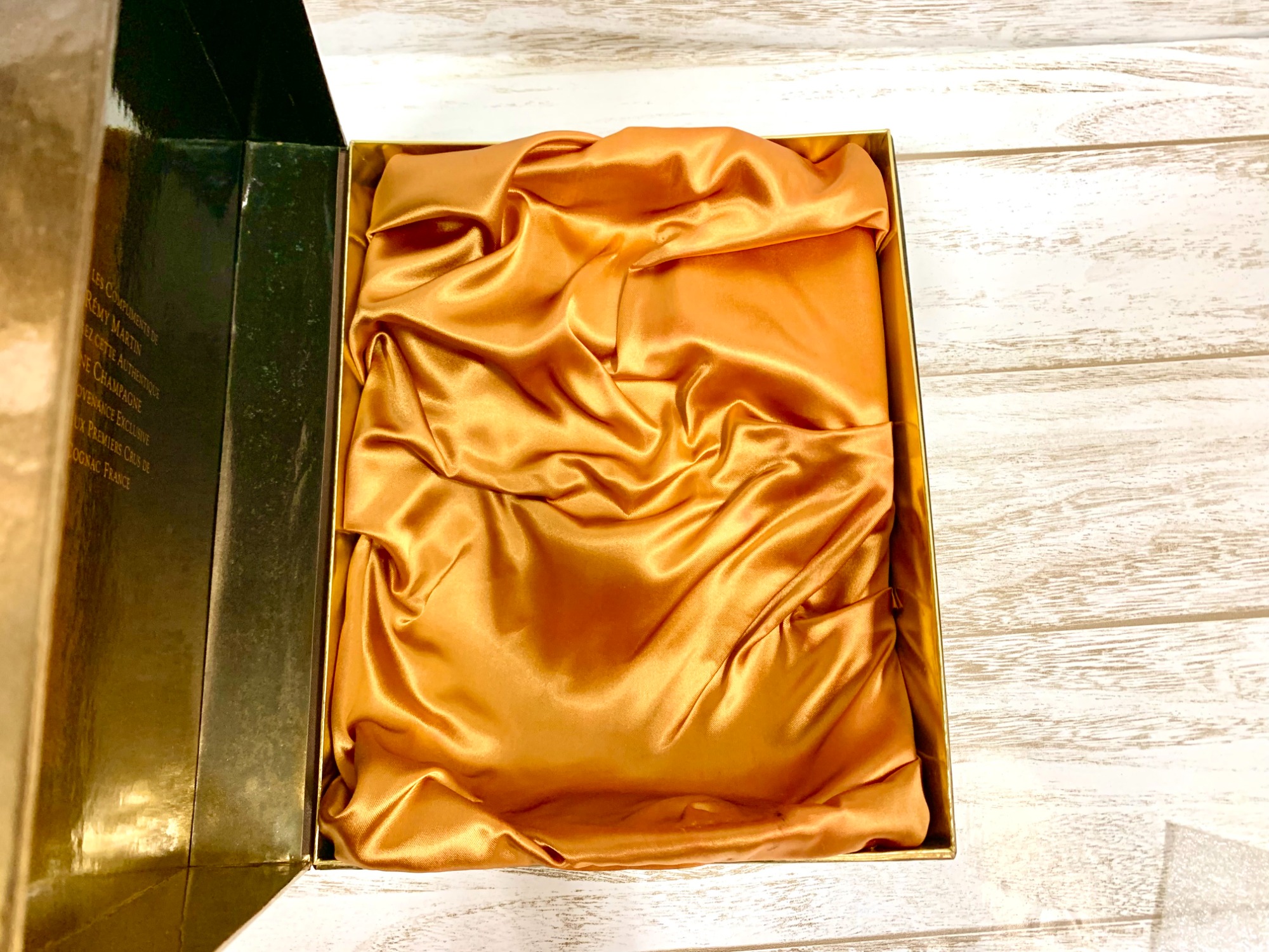 コニャック】レミーマルタン 700ml セントーエクストラ が入荷致しまし