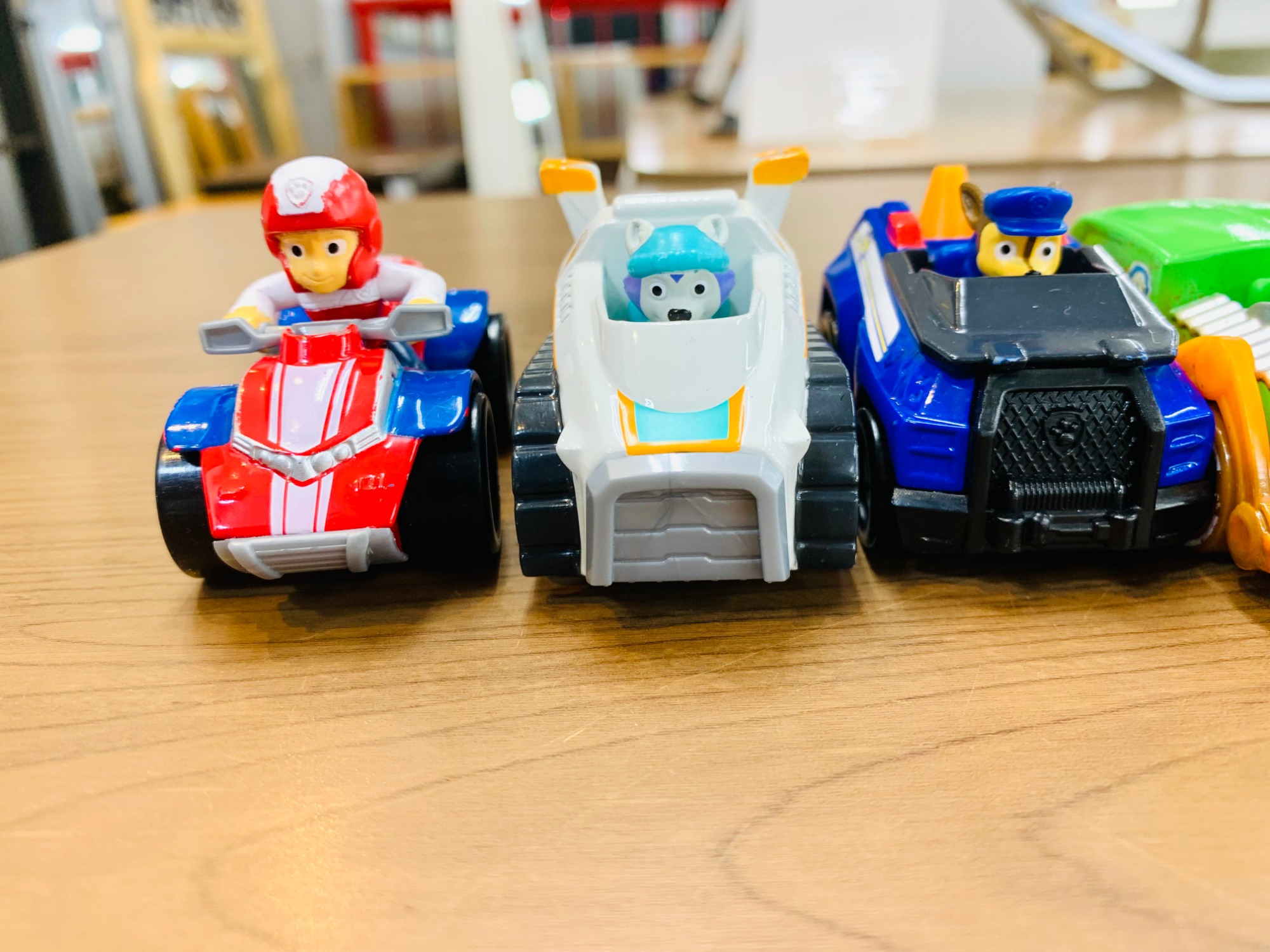 ダイキャストビークル パウパトロール 13台 まとめ売りのみ 激レア 入手困難 ダイキャストビークル パウパトロール 13台 まとめ売りのみ 激