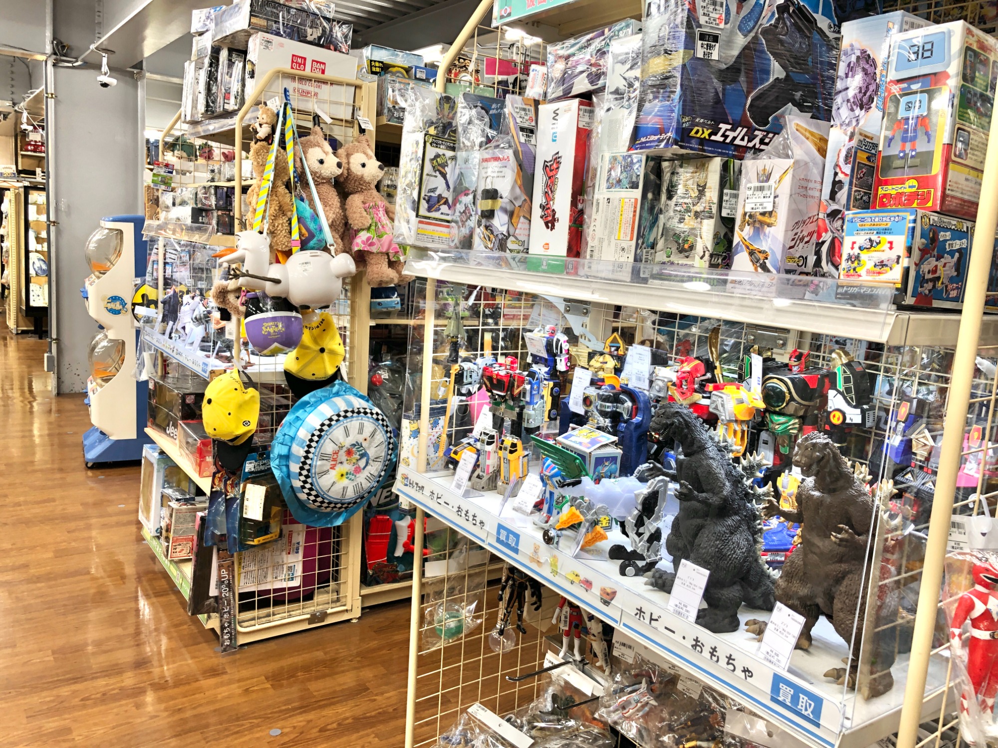 YUJIN(ユージン) ガチャガチャ本体を買取入荷いたしました