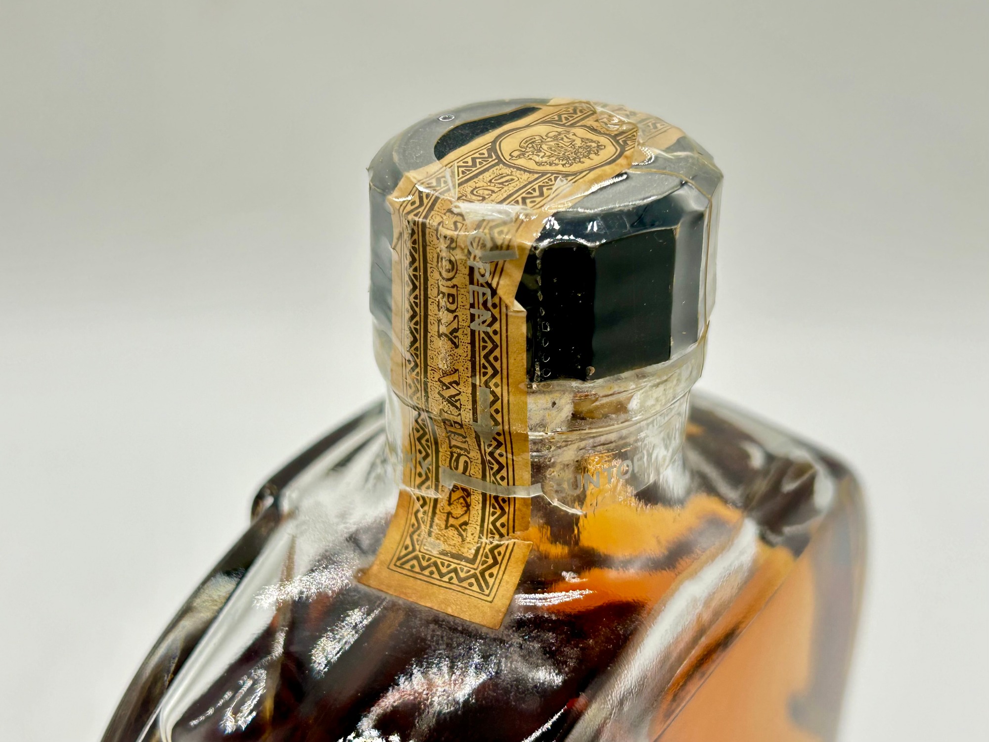 お酒多数展示中！】サントリーウイスキーローヤル バイオリンボトル