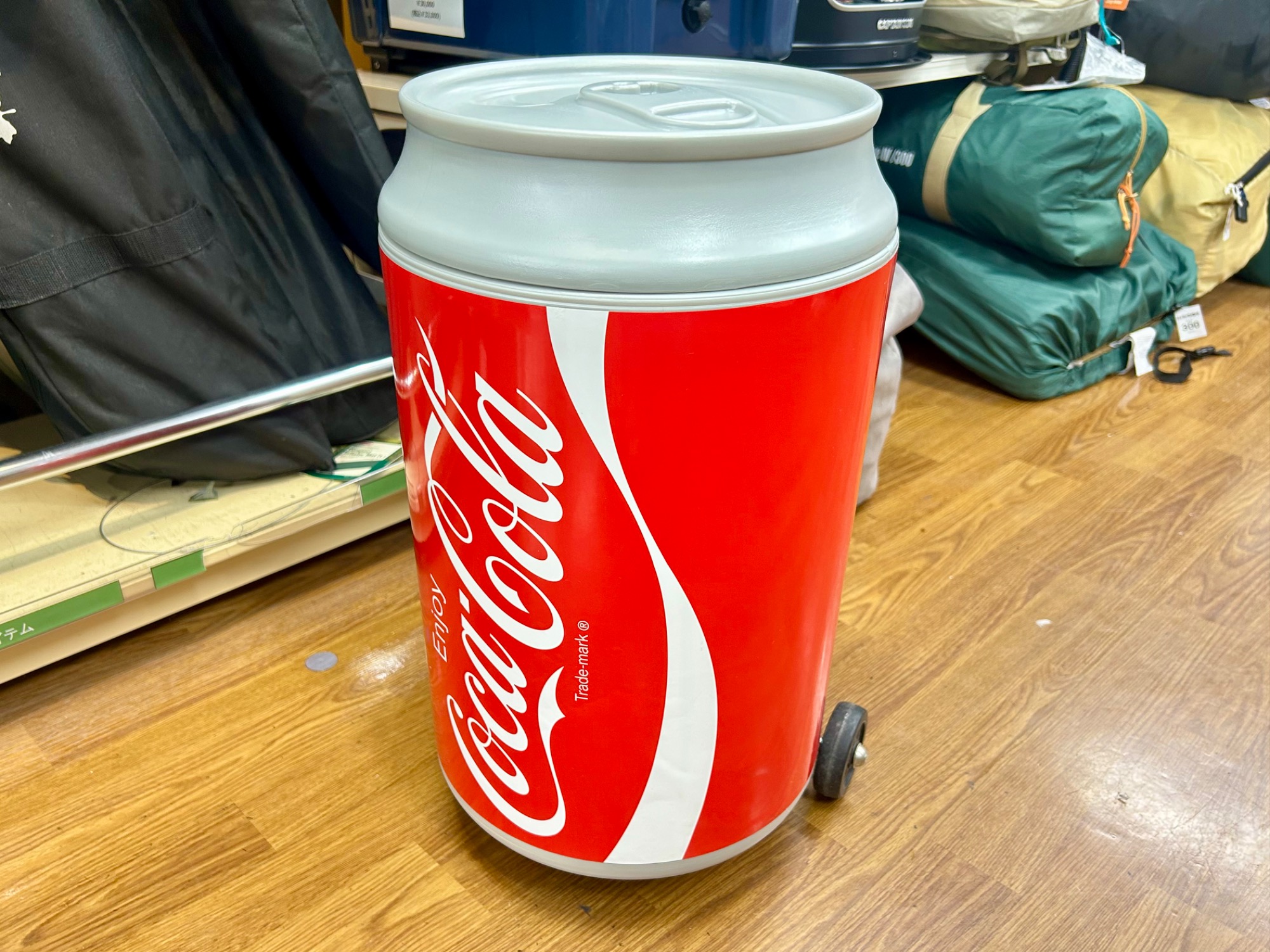 Coca Cola/コカコーラ】キャスター付き缶型クーラーボックス 買取入荷