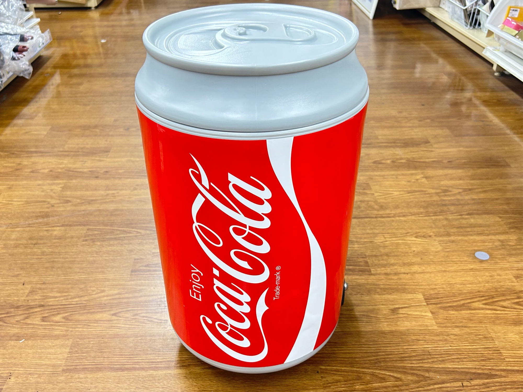 Coca-Cola バースツール 赤 HAY118REV001_RED_1.jpg?sw=1050