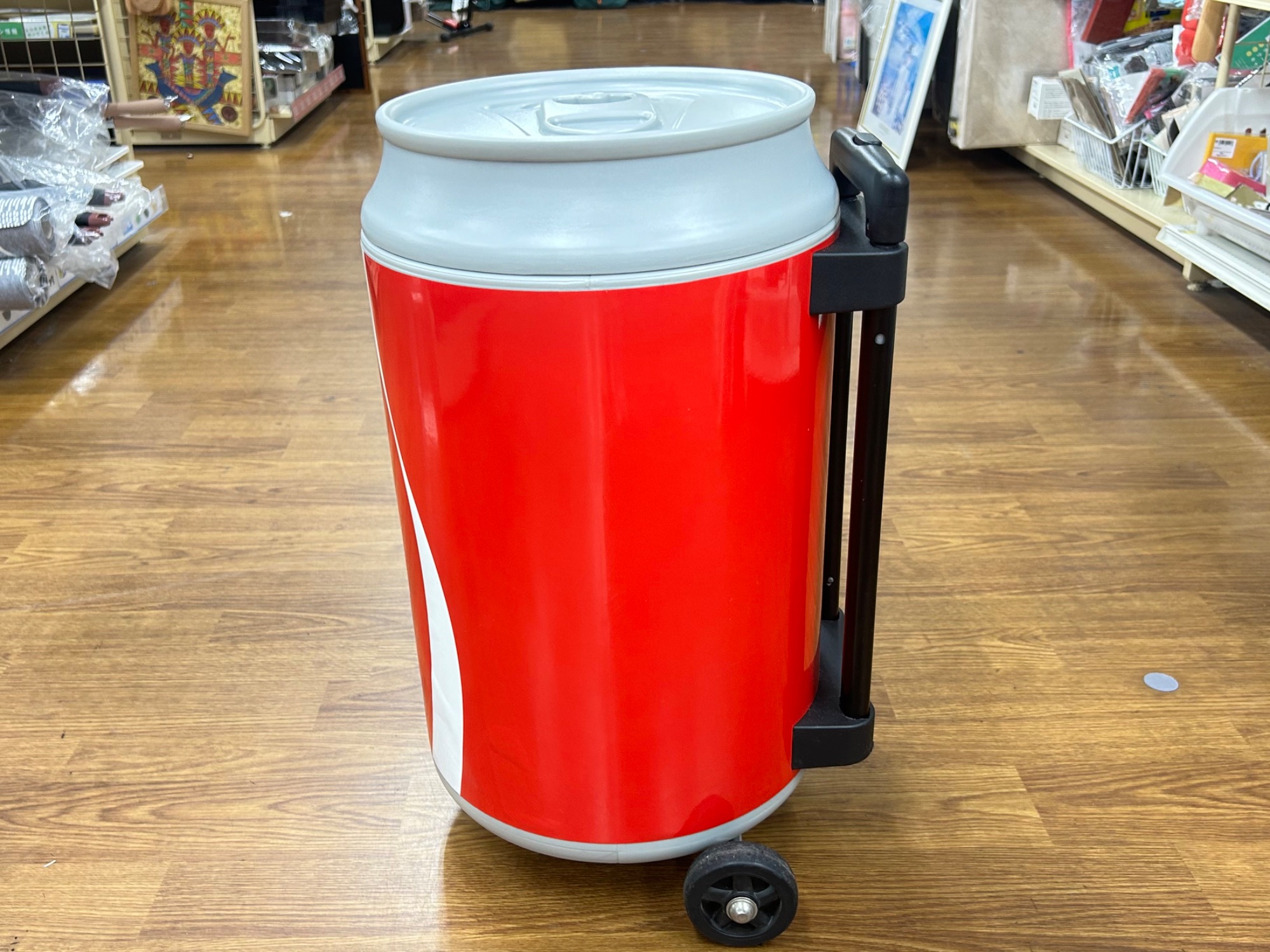Coca Cola/コカコーラ】キャスター付き缶型クーラーボックス 買取入荷