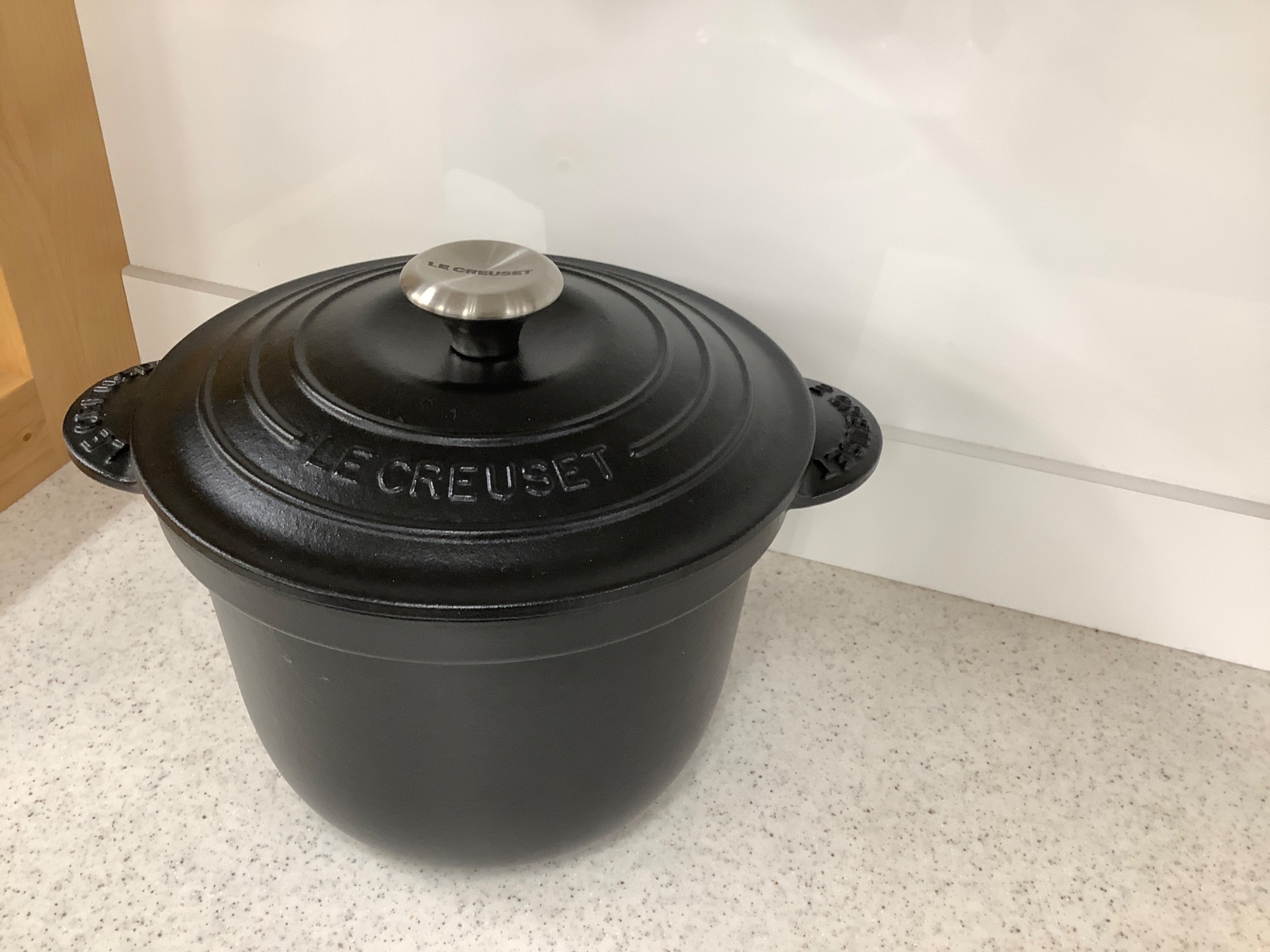 LE CREUSET/ル・クルーゼ】ココット エブリィ 内蓋つき ブラック 買取