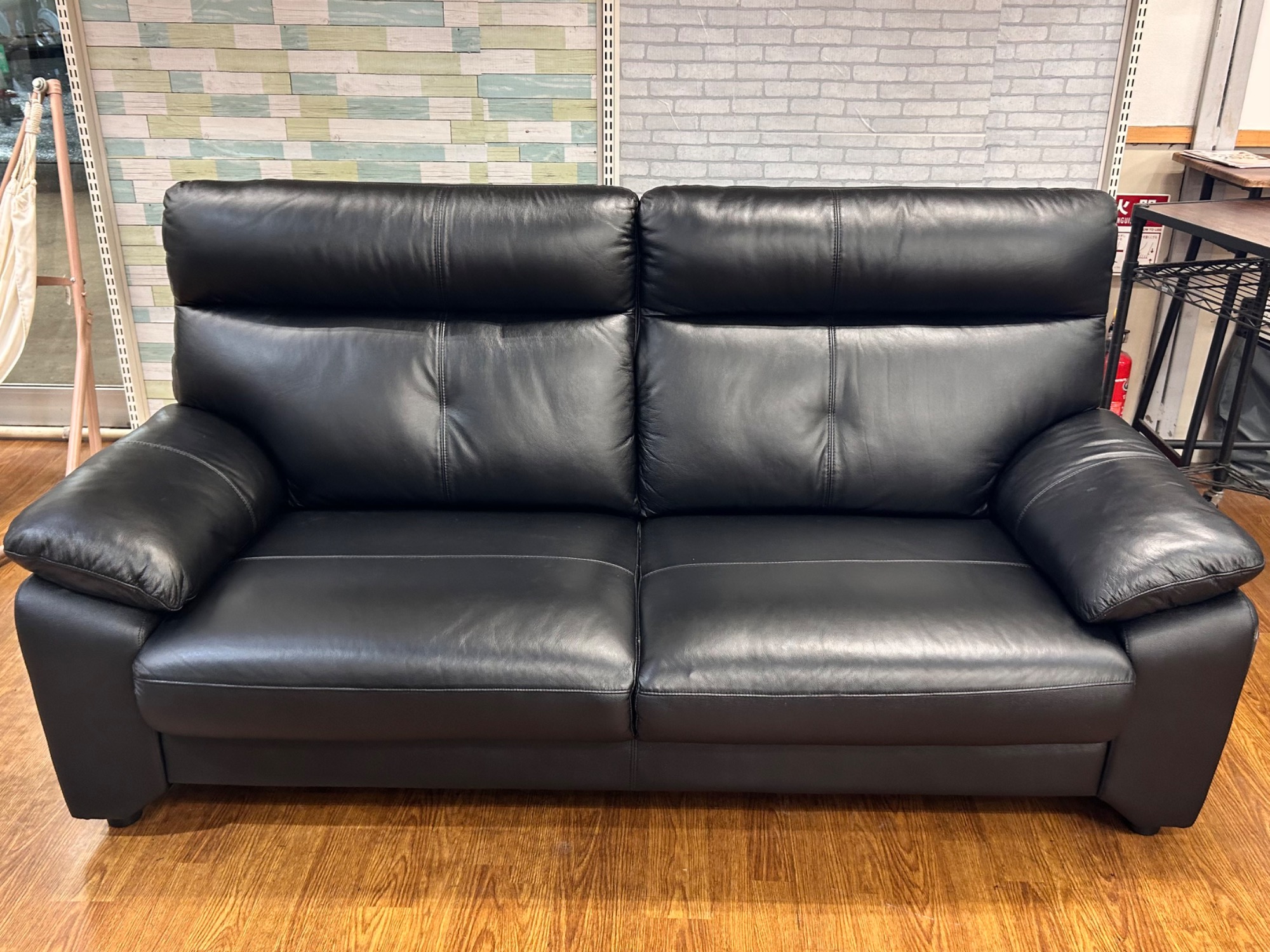 ryu.様お取り置き。こちらの商品を2点分のリピーター様特別価格です ニトリ】3人掛けソファー ルーチェ 2LT 買取入荷いたしました！｜2025