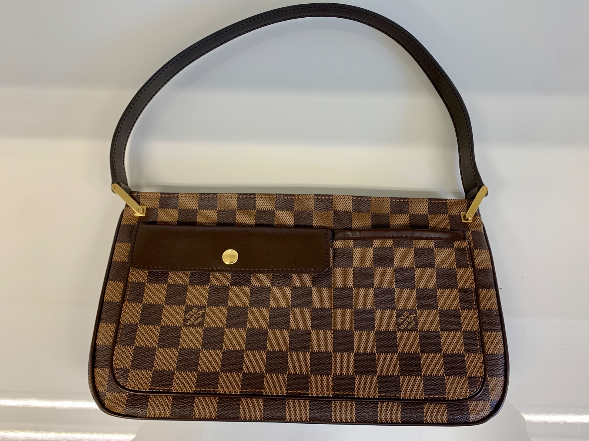 おみくじLouis Vuitton ダヌープショルダーバッグ ルイ・ヴィトン(LOUIS VUITTON)ルイ・ヴィトン ダヌーブ