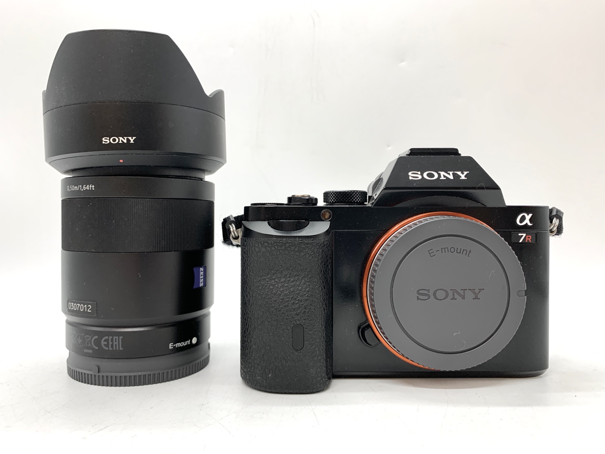 ミラーレス一眼と単焦点レンズ SONY / ソニー】ミラーレス一眼カメラ・単焦点レンズ を買取入荷