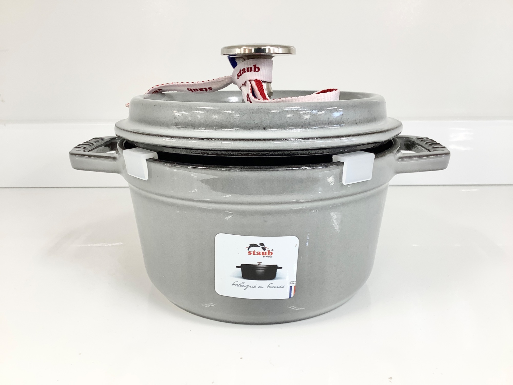 新品未使用 STAUB グレー 両手鍋28cn Staub（ストウブ） 【並行輸入品】 鍋 28cm ブレイザー ソテーパン
