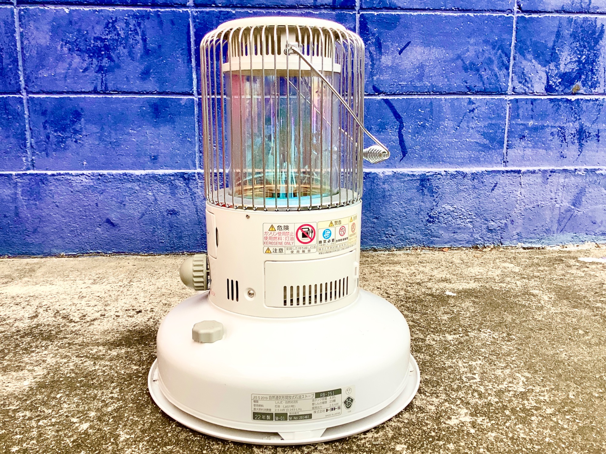 ◎数回のみ使用◎トヨトミ◎レインボーストーブ◎自然通気形開放式石油ストーブ 赤ランタンみたいな石油ストーブ!TOYOTOMI(トヨトミ)の