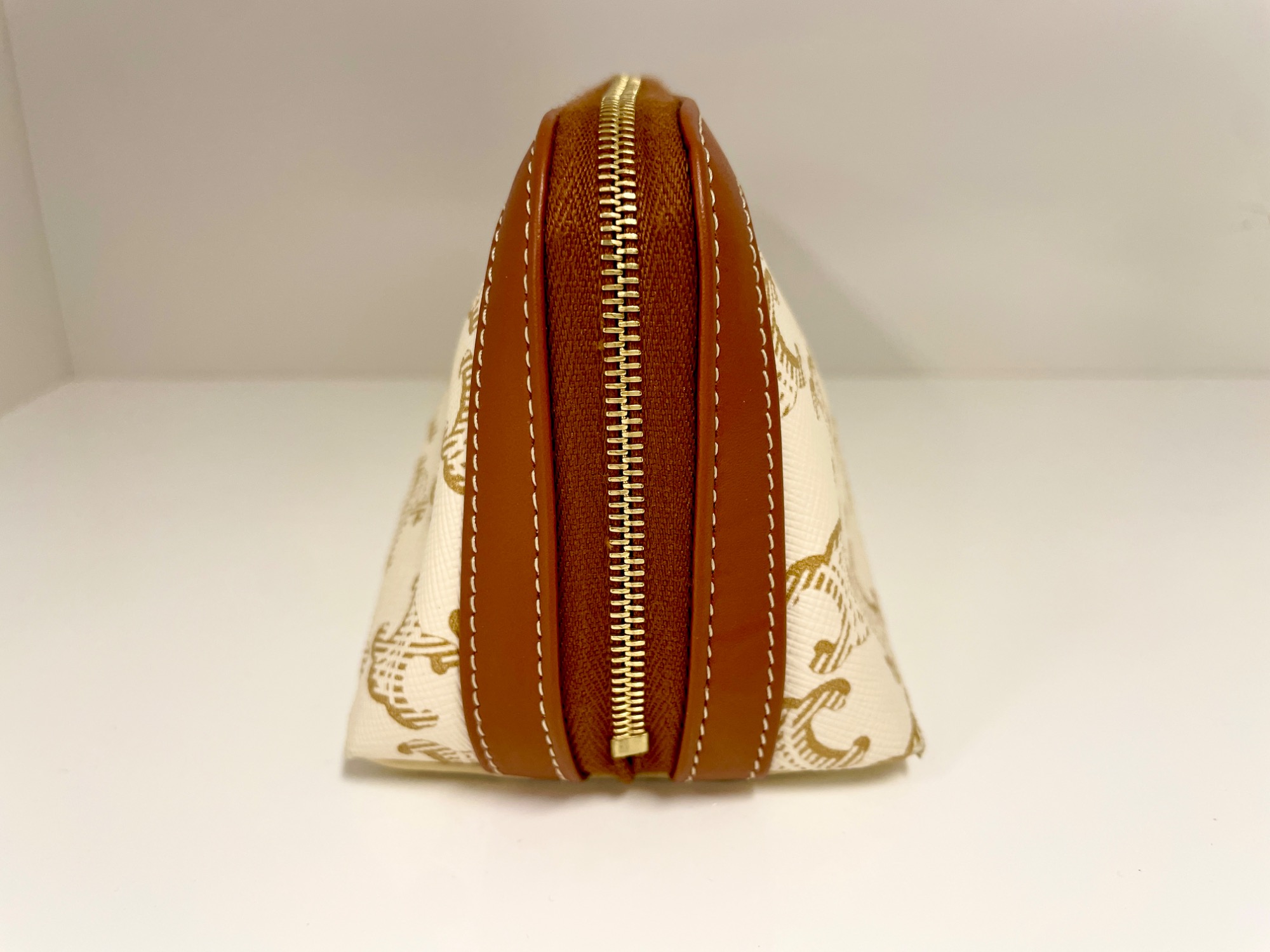 Celine/セリーヌ】スモールコスメティックポーチ ブラウン×ホワイト