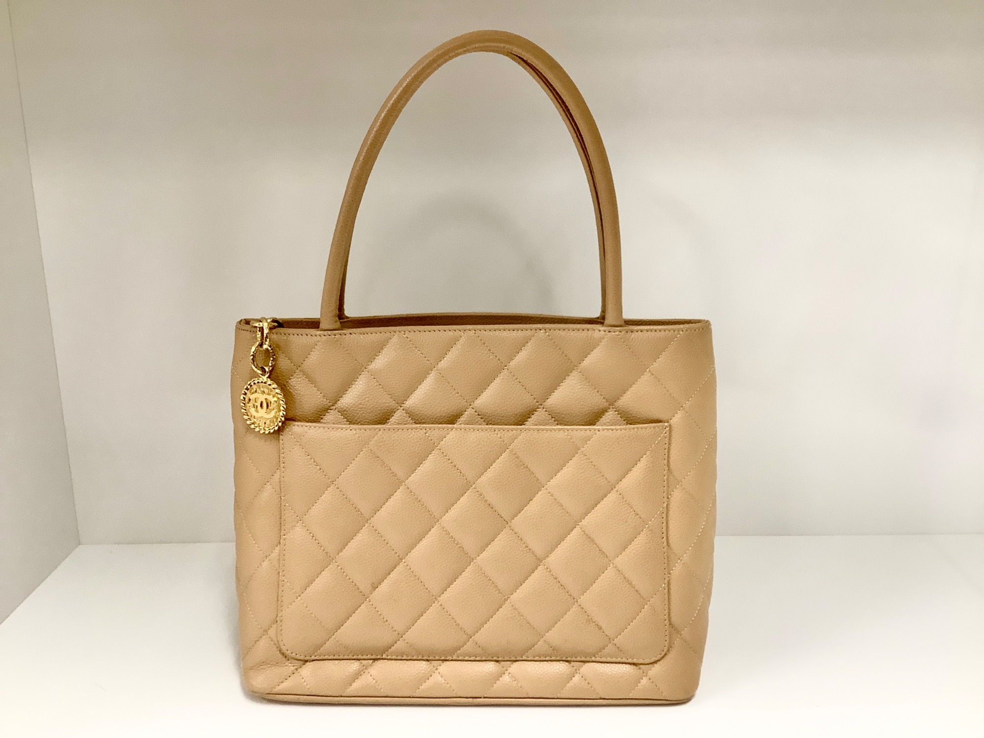 CHANEL/シャネル】復刻トートバッグ ベージュ 買取入荷致しました