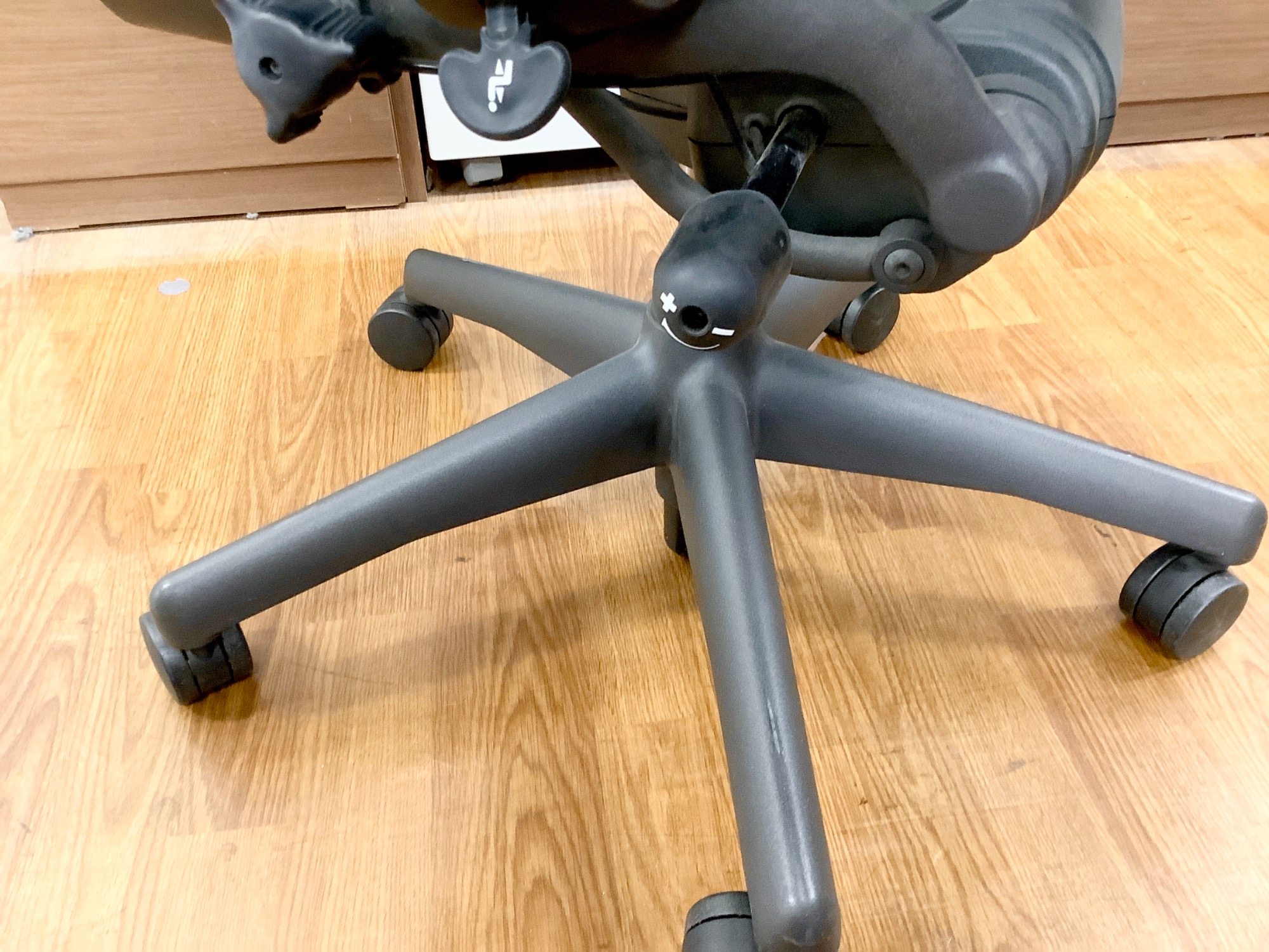 【軽トラ無料貸し出し】【Herman Miller】【アーロンチェア】【トレファク所沢店】 Herman Miller製アーロンチェア買取入荷しました！｜2026年04月13日
