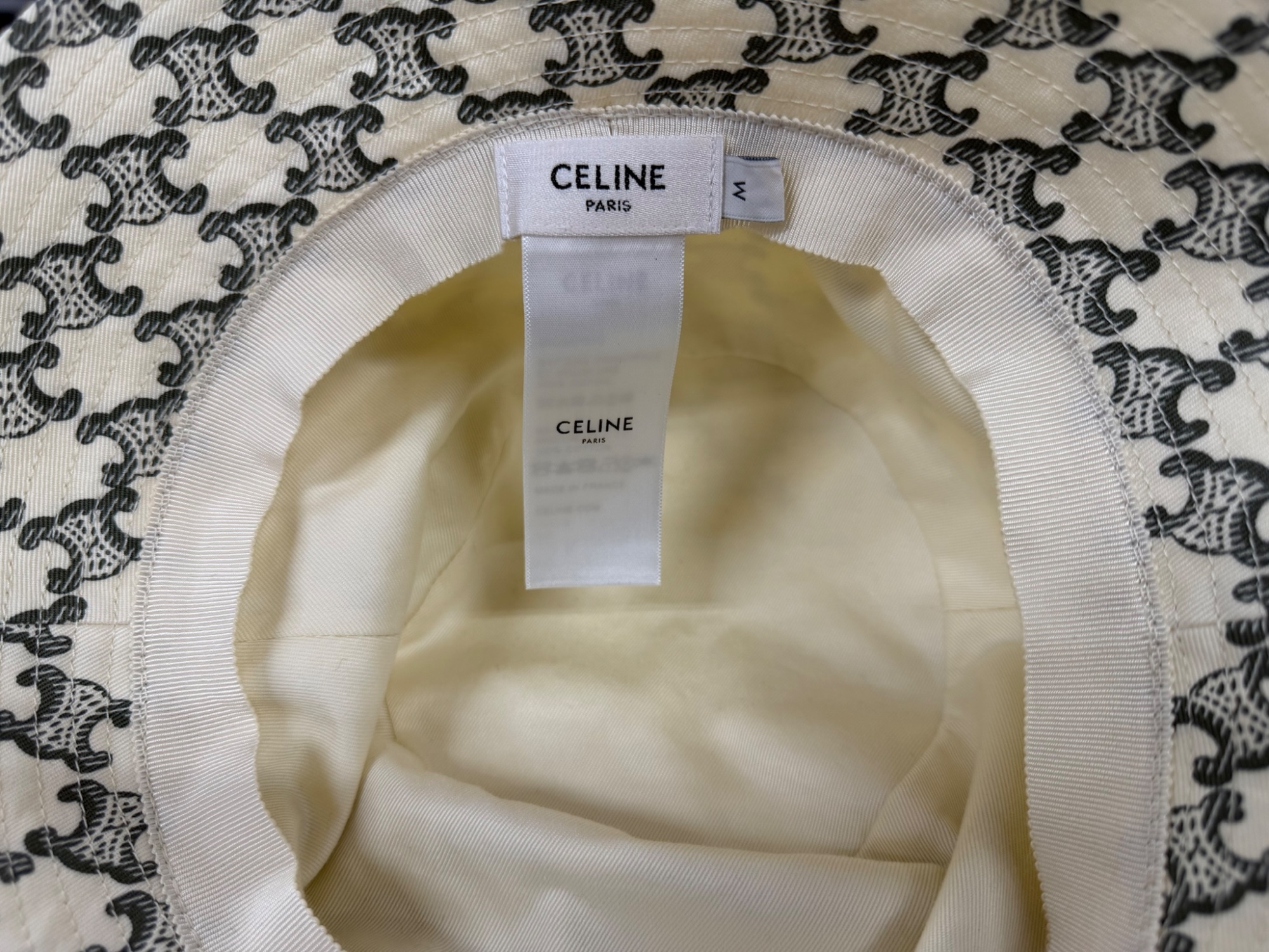 CELINE / セリーヌ】バケットハット｜洗練されたホワイトカラーで日常