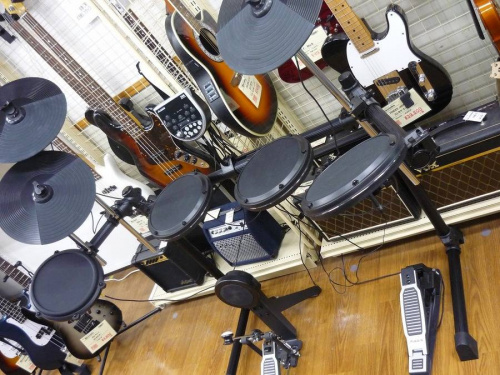 楽器・ホビー雑貨のALESIS