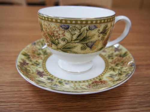 ティー用品のカップ＆ソーサー