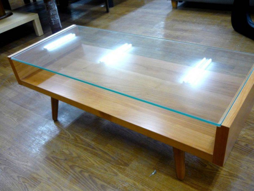 コーヒーテーブルのリビングテーブル