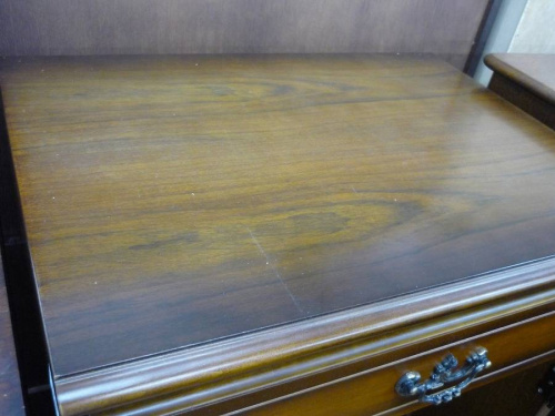 カリモクのキャビネット