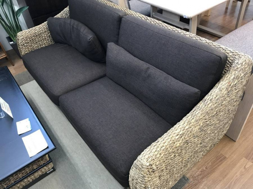 ウォーターヒヤシンスのソファー