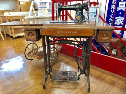 家具・インテリアのアンティークミシン