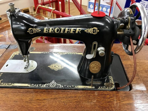 アンティークミシンのBrother