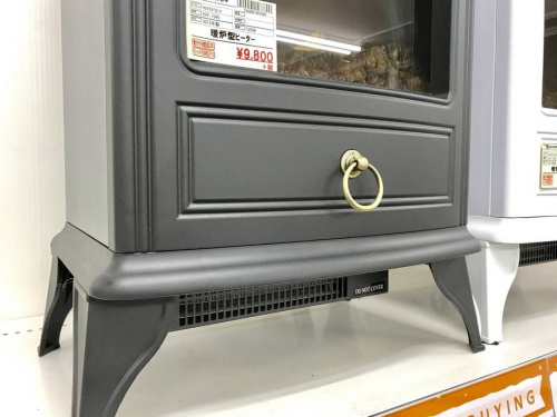 暖炉型のヒーター