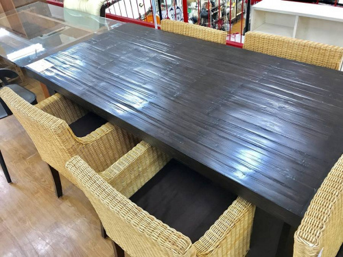 ダイニングセットのウォーターヒヤシンス