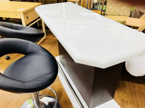 家具のカウンター