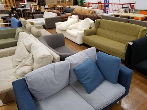 家具のソファ
