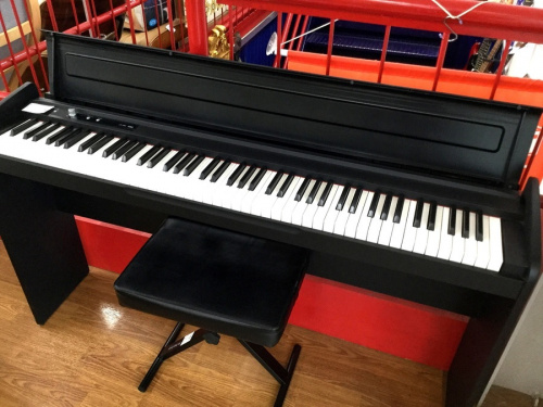 楽器 中古の電子ピアノ 中古