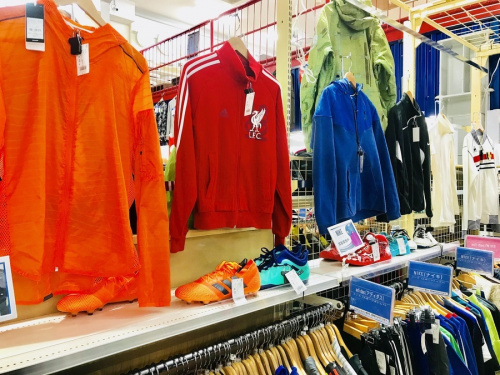 スポーツ用品のスポーツウェア