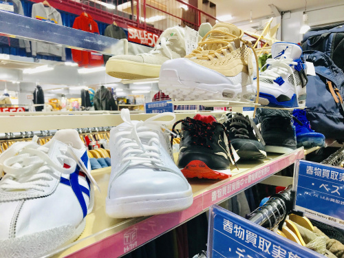 メンズファッションのスニーカー