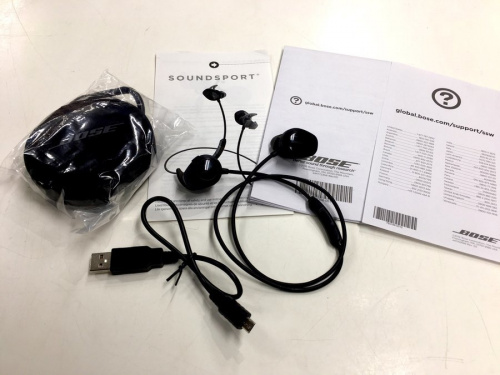 ヘッドホンのイヤホン