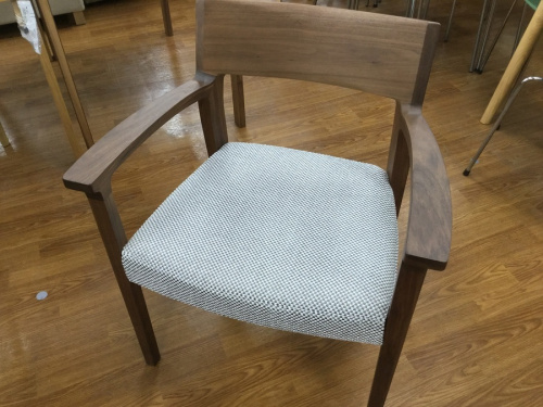 藤沢　ブランド家具のkarimoku