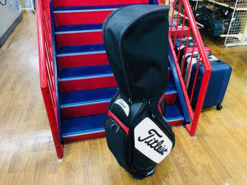 スポーツ用品のゴルフ　キャディバッグ