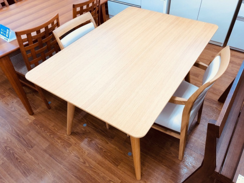 家具　大塚家具のダイニングテーブル　ダイニングセット