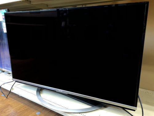 デジタル家電のテレビ　液晶テレビ