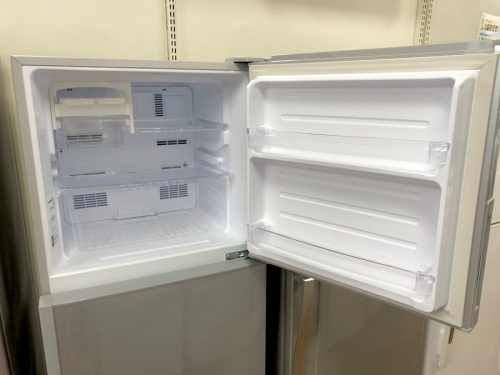 冷蔵庫の2ドア冷蔵庫