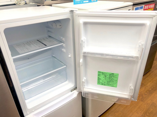 冷蔵庫の2ドア冷蔵庫