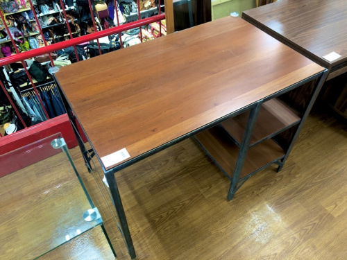 藤沢　中古家具　のライティングデスク