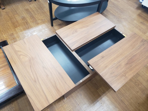 テーブルの湘南 中古家具