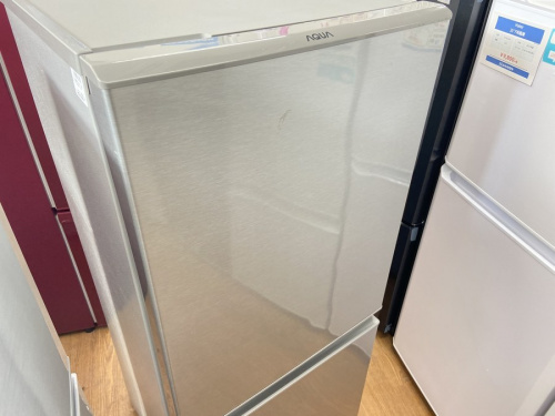 キッチン家電の3ドア冷蔵庫